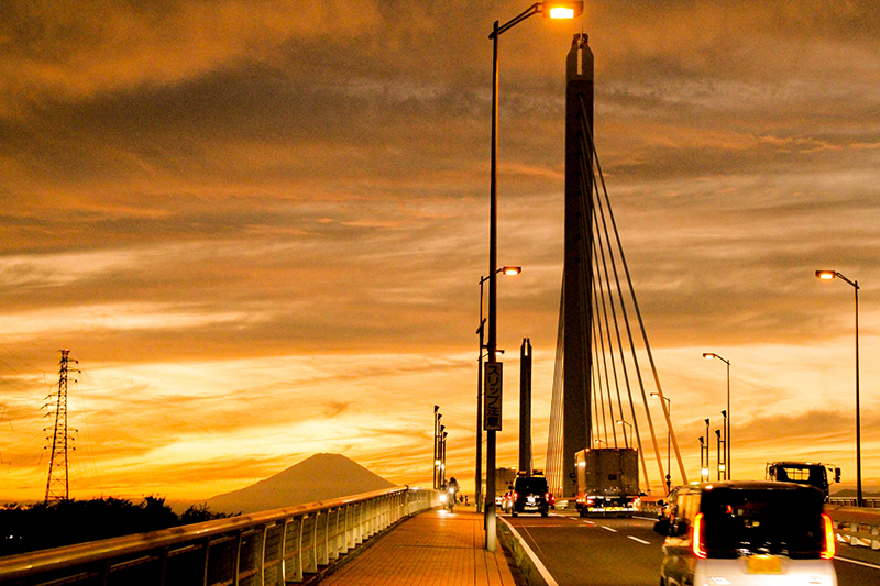 １８：００　会社に到着・解散